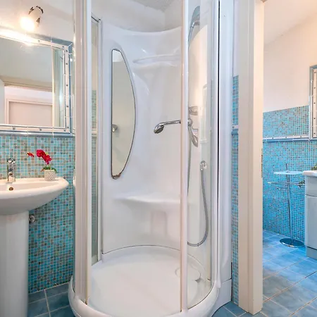 Elena * コスタ・パラディーゾ